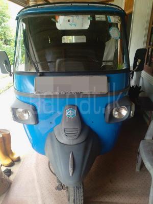 Piaggio Three Wheel 2015