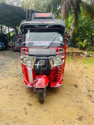 Bajaj Three Wheel 2014