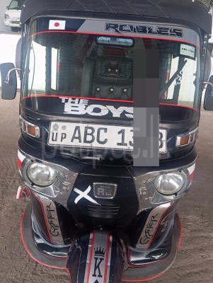 Bajaj 4 stroke 2015 - பயன்படுத்தப்பட்டது முச்சக்கர வண்டி sale in Sri Lanka - patpat.lk