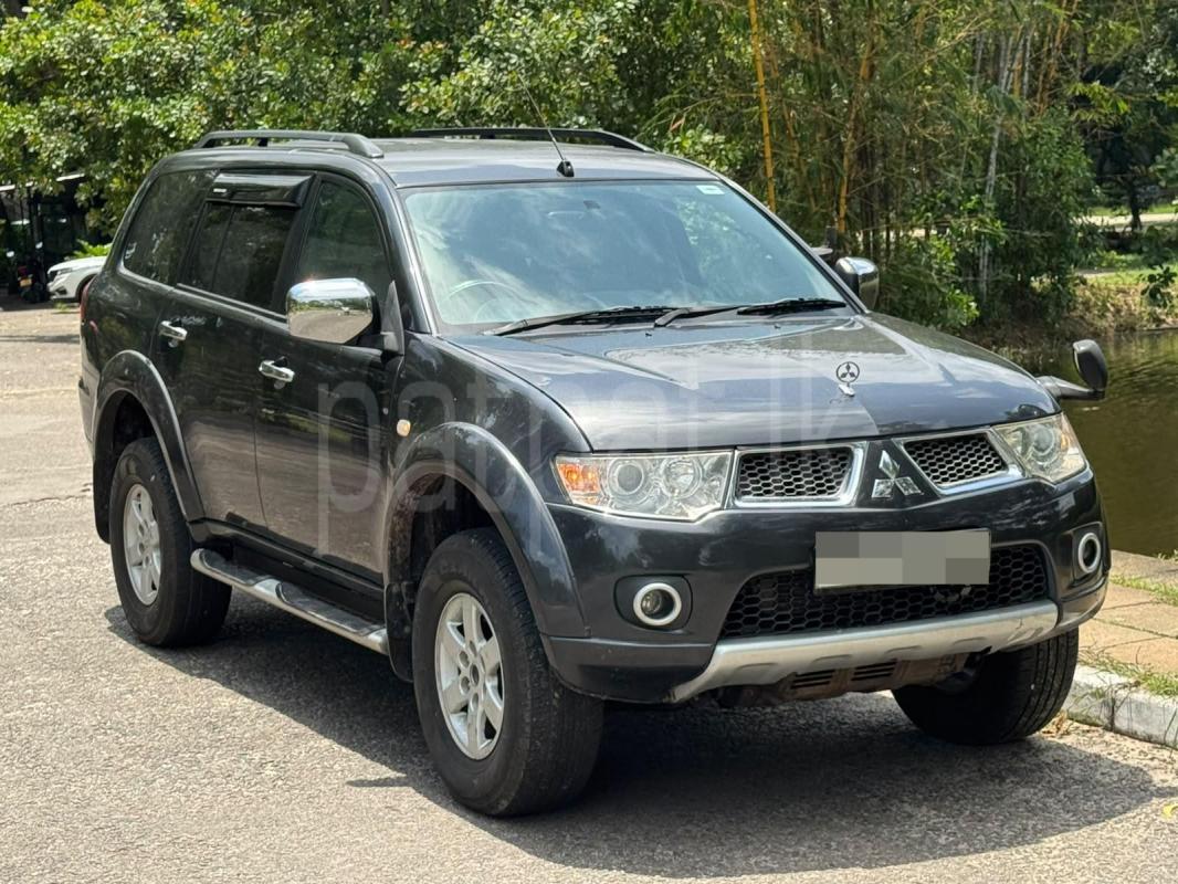 Mitsubishi Montero 2012 -  SUV sale in Sri Lanka - patpat.lk