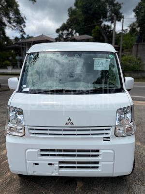 Mitsubishi Minicab 2023 - Reconditioned Van sale in Sri Lanka - patpat.lk