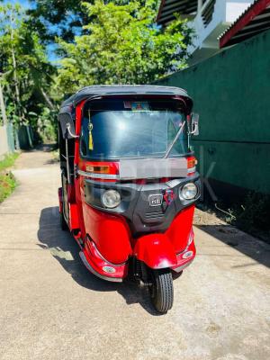 Bajaj 4 stroke 2015 - பயன்படுத்தப்பட்டது முச்சக்கர வண்டி sale in Sri Lanka - patpat.lk