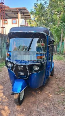 Bajaj Three Wheel 2014