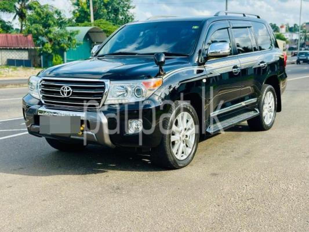 Toyota Land Cruiser 2011 -  SUV රථය sale in Sri Lanka - patpat.lk
