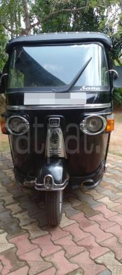 Bajaj Three Wheel 2011