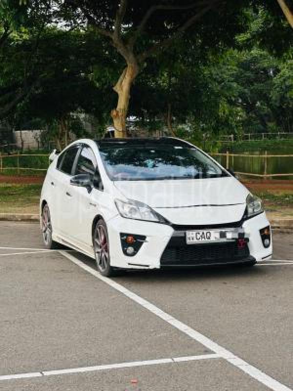 Toyota Prius 2013 -  කාර් sale in Sri Lanka - patpat.lk