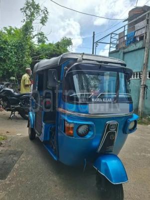 Bajaj 4 stroke 2012 - Reconditioned Three wheeler sale in Sri Lanka - patpat.lk