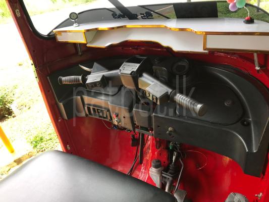 Bajaj Three Wheel 2011 - பயன்படுத்தப்பட்டது முச்சக்கர வண்டி sale in Sri Lanka - patpat.lk