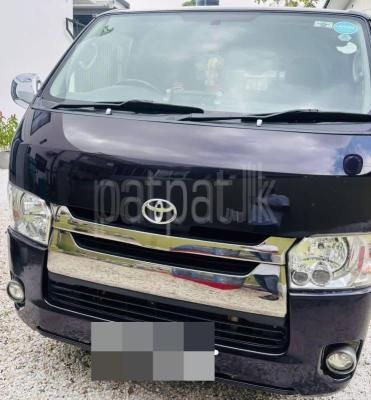 Toyota Hiace 2015