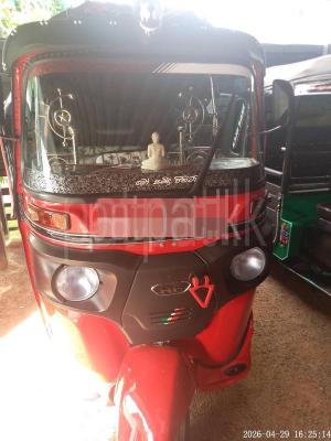 Bajaj Three Wheel 2015 - பயன்படுத்தப்பட்டது முச்சக்கர வண்டி sale in Sri Lanka - patpat.lk