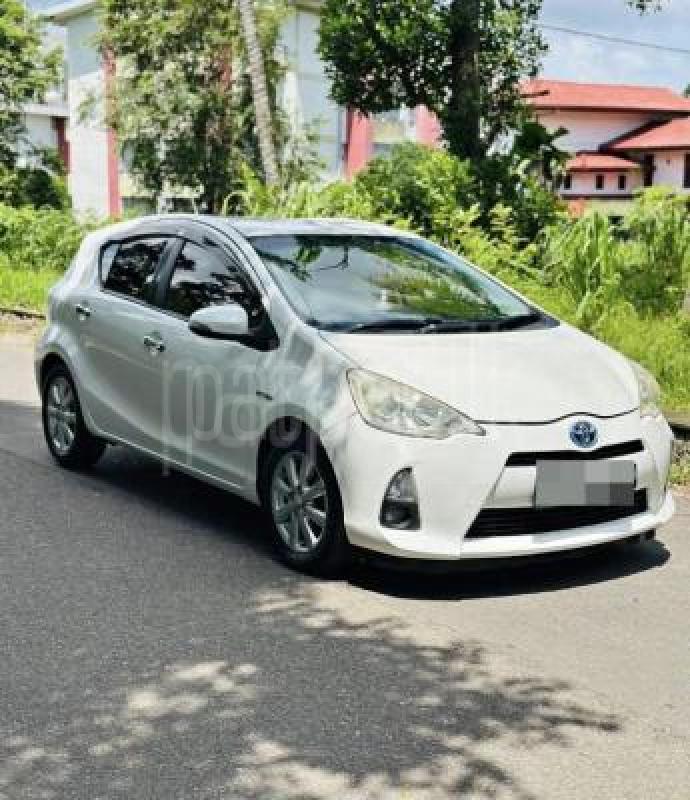 Toyota Aqua 2012 -  කාර් sale in Sri Lanka - patpat.lk