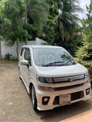 Suzuki Wagon R 2018 -  Car sale in Sri Lanka - patpat.lk