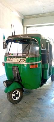 Bajaj Three Wheel 2002