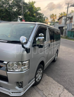 Toyota Hiace 2011 - Used Van sale in Sri Lanka - patpat.lk