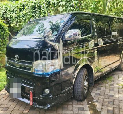 Toyota Hiace 2011