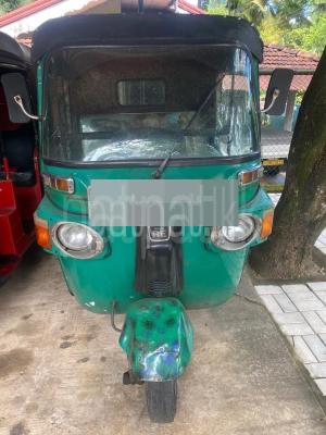 Bajaj Three Wheel 2011