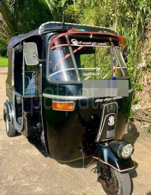 Bajaj Three Wheel 2009