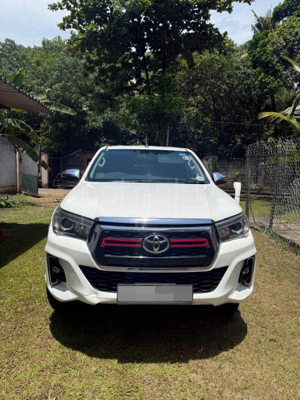 Toyota Hilux 2018 -  භාණ්ඩ ප්‍රවාහන sale in Sri Lanka - patpat.lk
