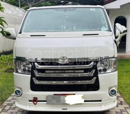 Toyota Hiace 2015 - பயன்படுத்தப்பட்டது வேன் sale in Sri Lanka - patpat.lk