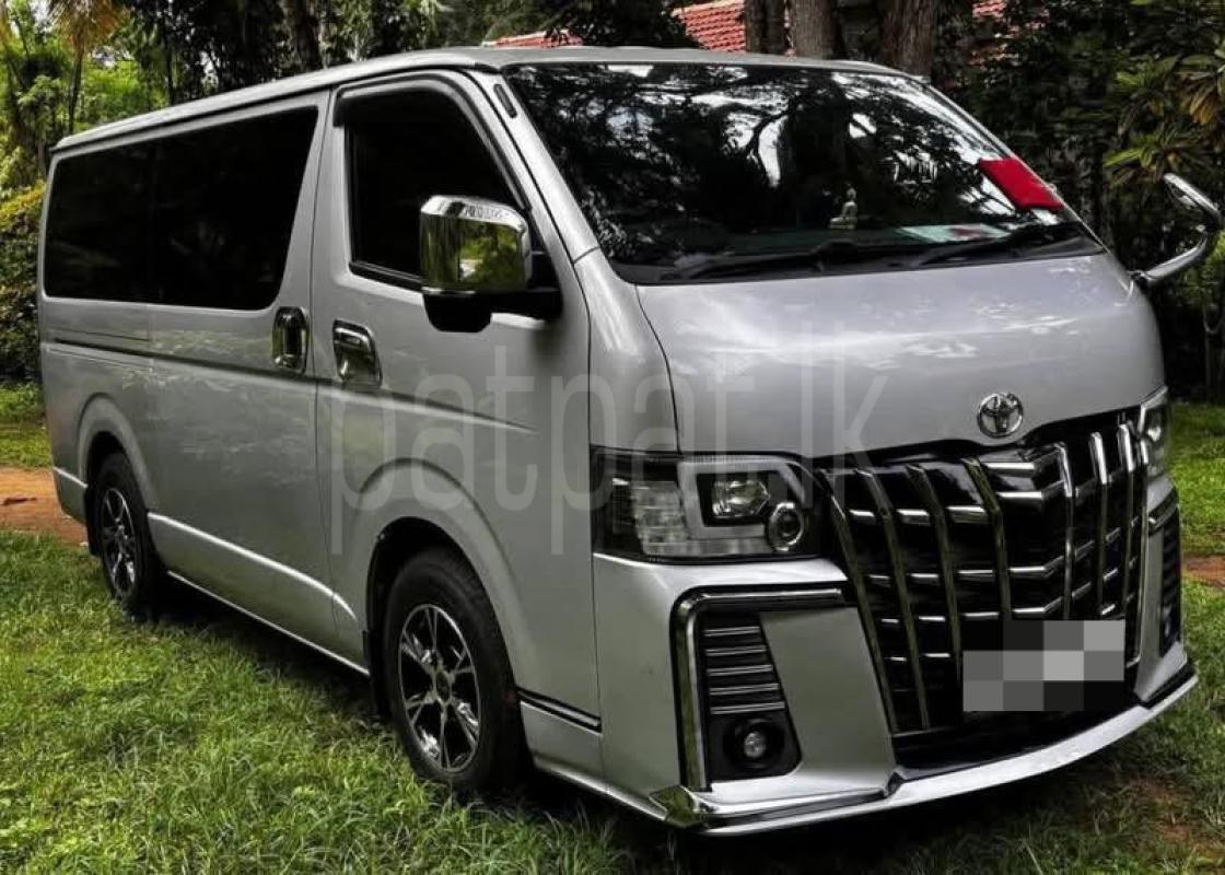Toyota Grand Hiace 2014 -  Van sale in Sri Lanka - patpat.lk