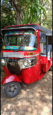 Bajaj Three Wheel 2015