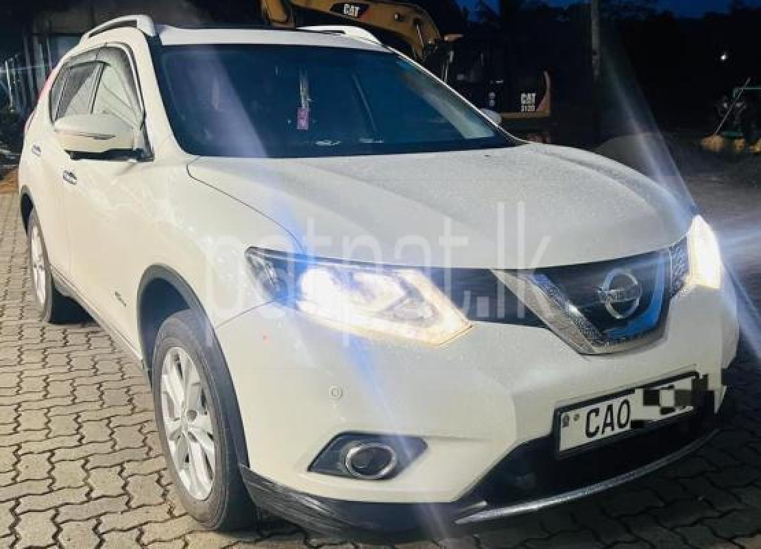 Nissan X Trail 2015 -  SUV sale in Sri Lanka - patpat.lk