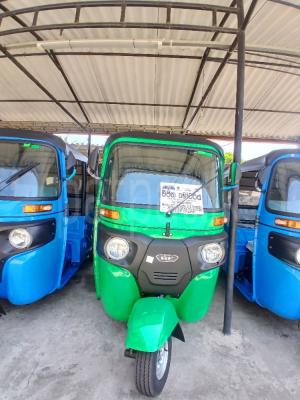 Bajaj Three Wheel 2025