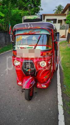 Bajaj Three Wheel 2014