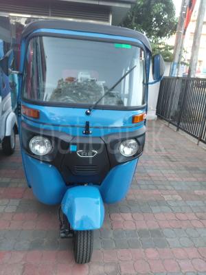 Bajaj Three Wheel 2025