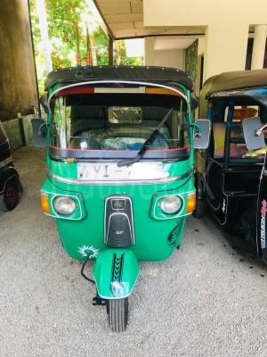 Bajaj Three Wheel 2011