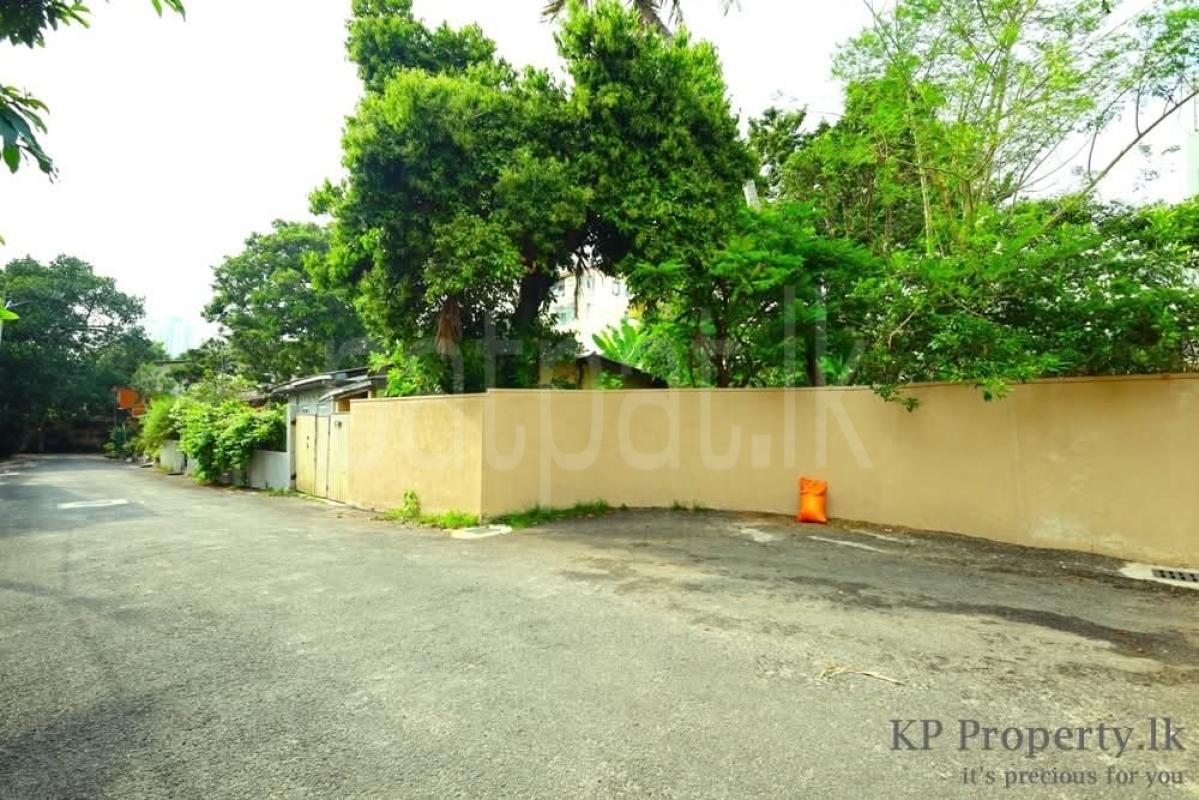 Residential Land for Sale in Kirulapone