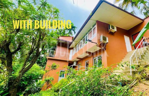 Building for Sale in Peradeniya