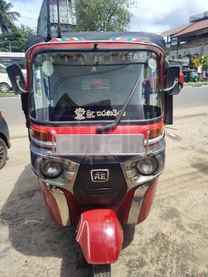 Bajaj Three Wheel 2015