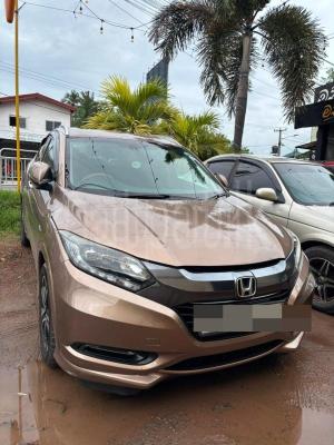 Honda Vezel 2016 - Used SUV sale in Sri Lanka - patpat.lk
