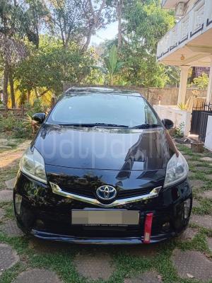 Toyota Prius 2013 - பயன்படுத்தப்பட்டது கார் sale in Sri Lanka - patpat.lk
