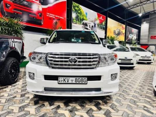 Toyota Land Cruiser Prado 2011 - பயன்படுத்தப்பட்டது SUV sale in Sri Lanka - patpat.lk