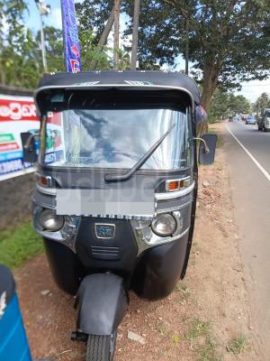 Bajaj 4 stroke 2015 - Used Three wheeler sale in Sri Lanka - patpat.lk
