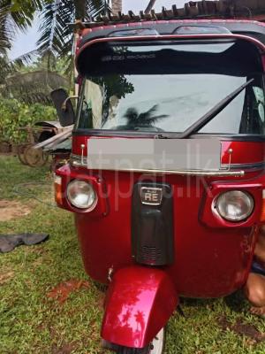 Bajaj Three Wheel 2012