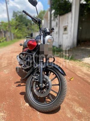 Bajaj Avenger 2018