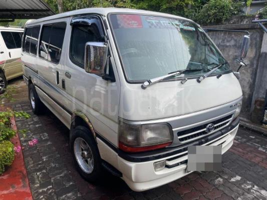 Toyota Hiace 2010