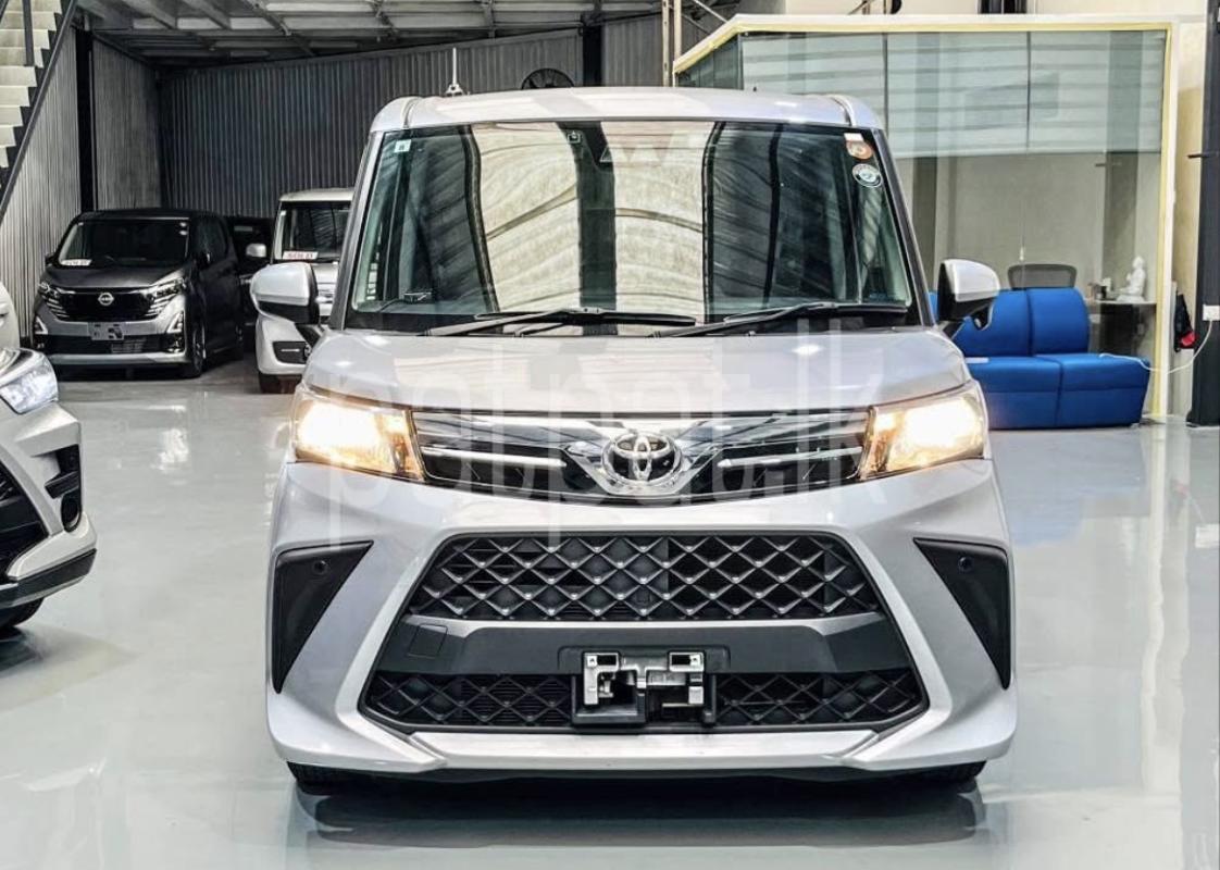 Toyota Roomy 2023 -  වෑන් රථය sale in Sri Lanka - patpat.lk