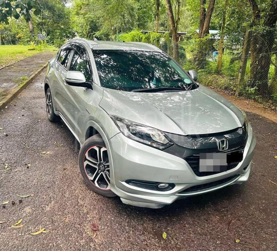 Honda Vezel 2014 -  SUV sale in Sri Lanka - patpat.lk