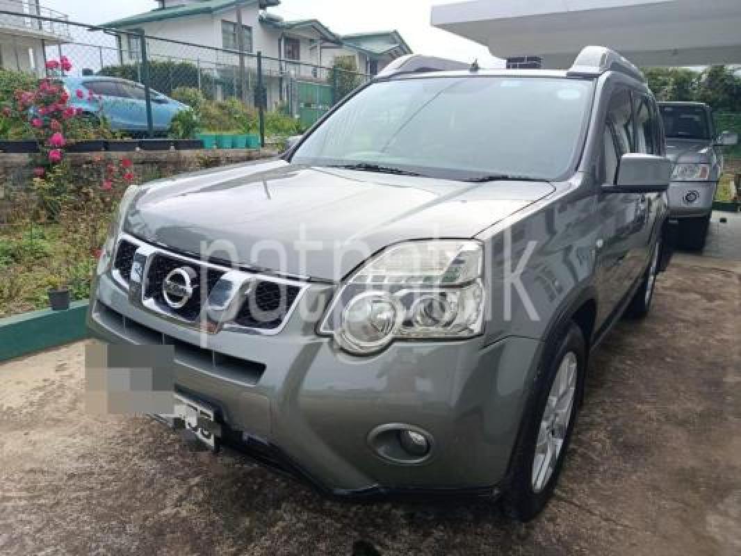 Nissan X Trail 2013 - භාවිතා කරන ලද SUV රථය sale in Sri Lanka - patpat.lk