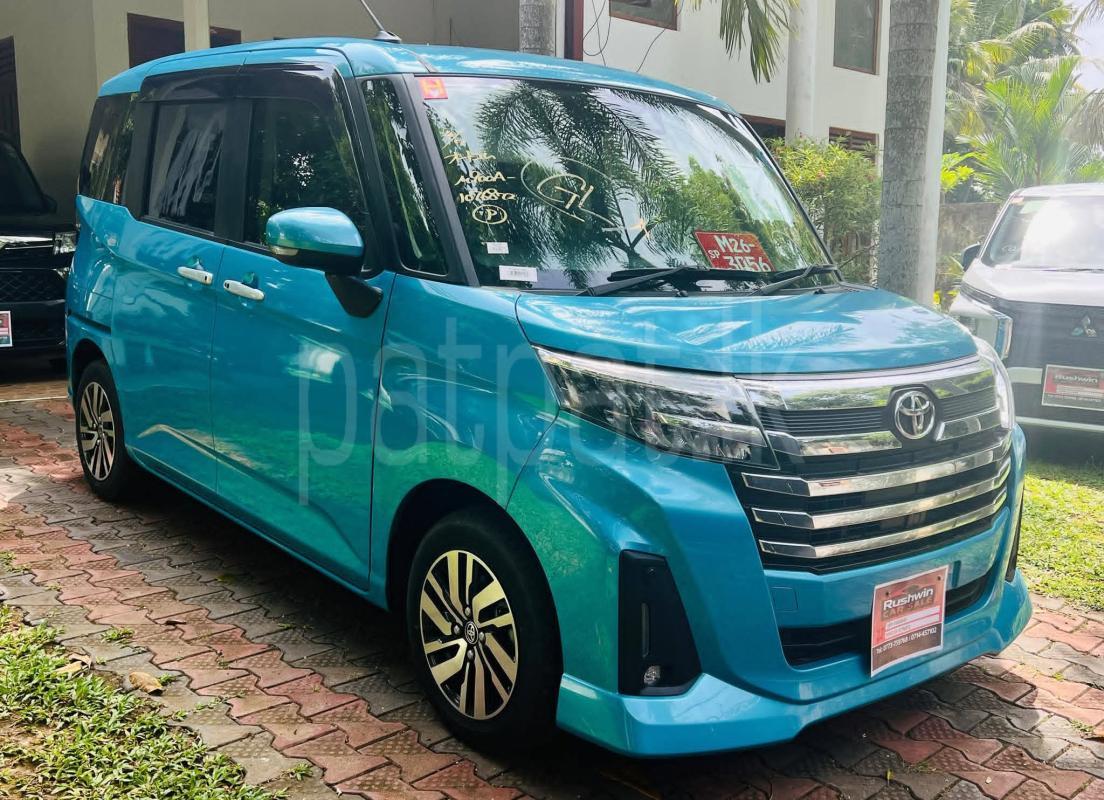 Toyota Roomy 2023 -  වෑන් රථය sale in Sri Lanka - patpat.lk