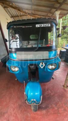 Bajaj Three Wheel 2011