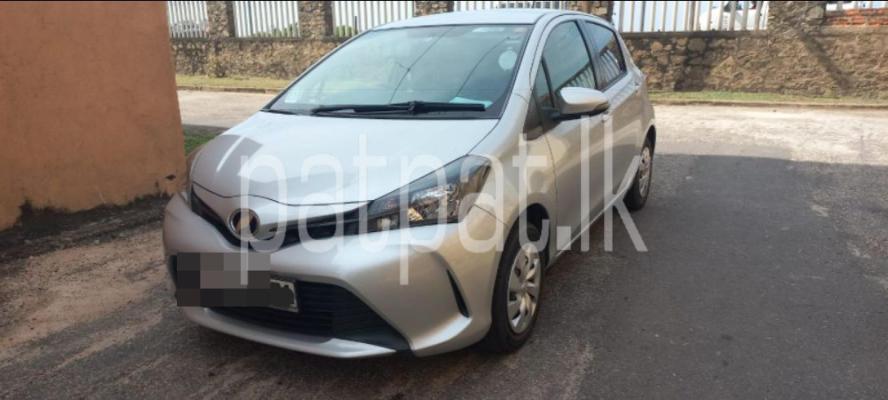 Toyota Vitz 2015