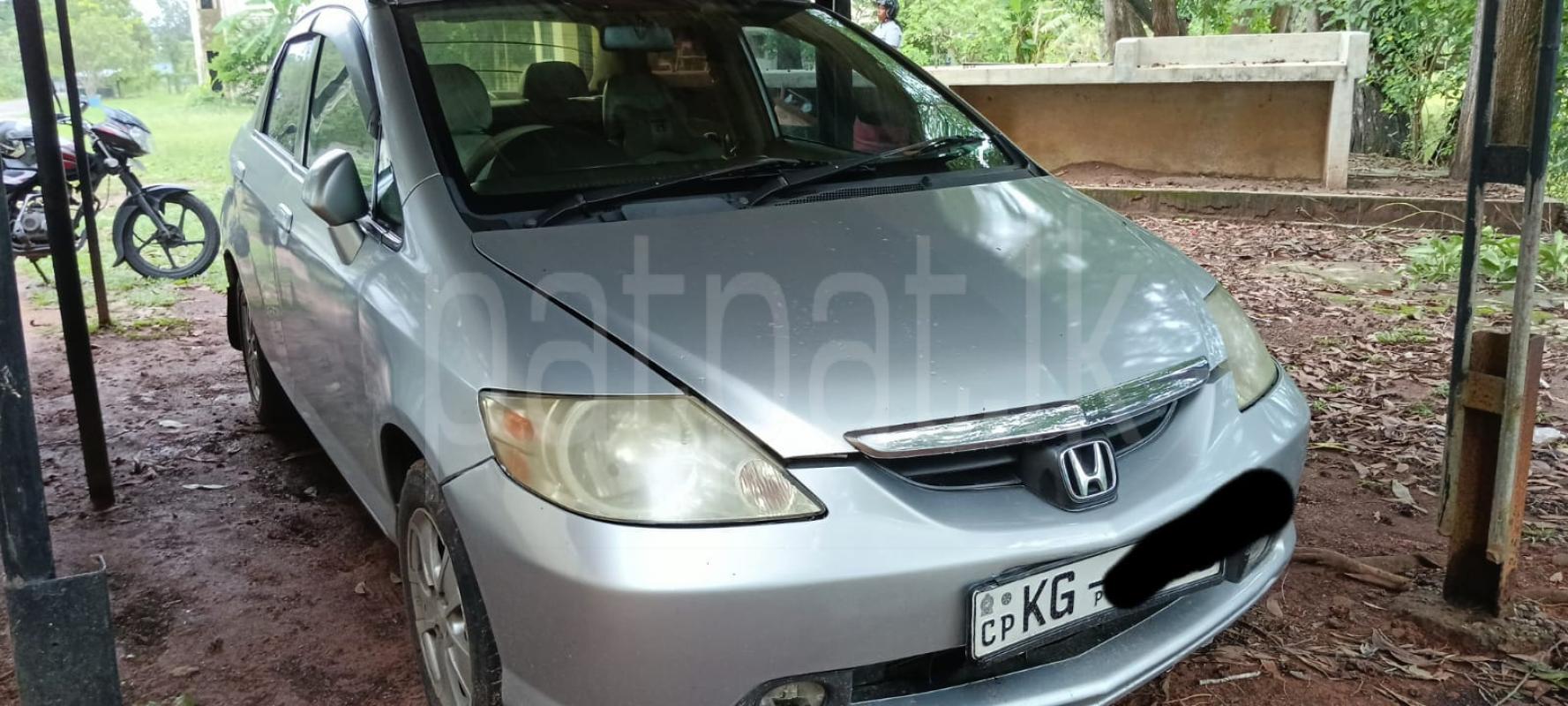 Honda Fit 2005 -  කාර් sale in Sri Lanka - patpat.lk