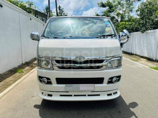 Toyota Hiace 2009 - பயன்படுத்தப்பட்டது வேன் sale in Sri Lanka - patpat.lk