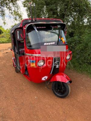 Bajaj Three Wheel 2013