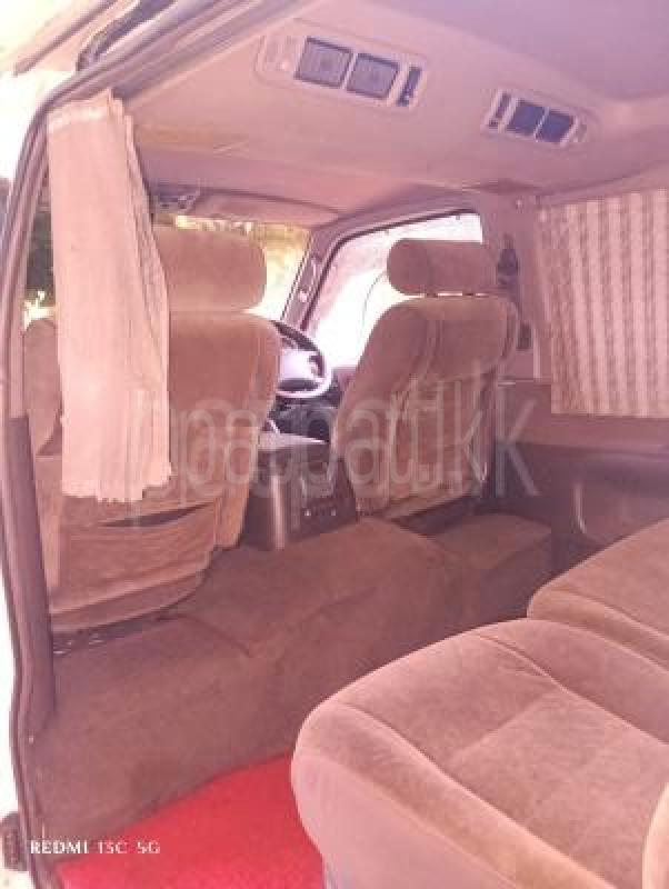 Toyota Hiace 2010 -  වෑන් රථය sale in Sri Lanka - patpat.lk